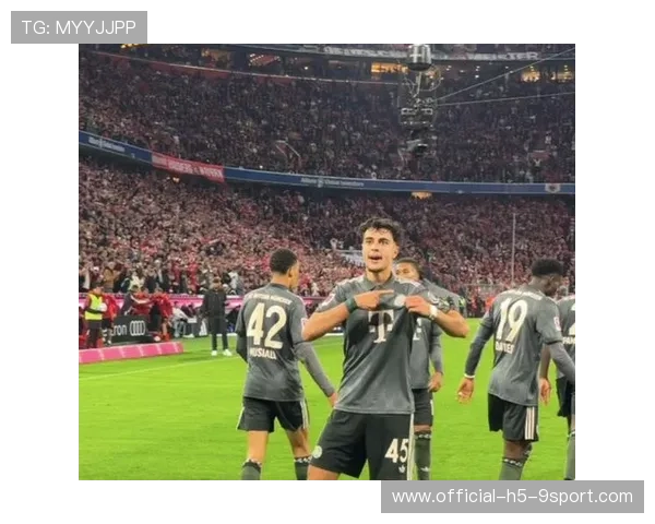 阿隆索全场鼓掌瞬间