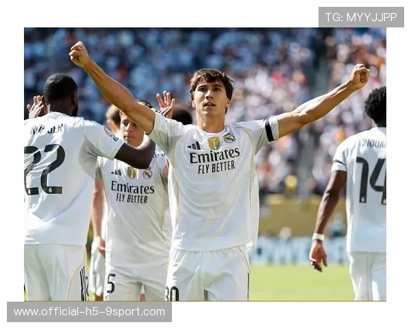 皇马目标拜仁26岁中卫，2进2出方案价值1.1亿欧元，皇马两回合5_0拜仁